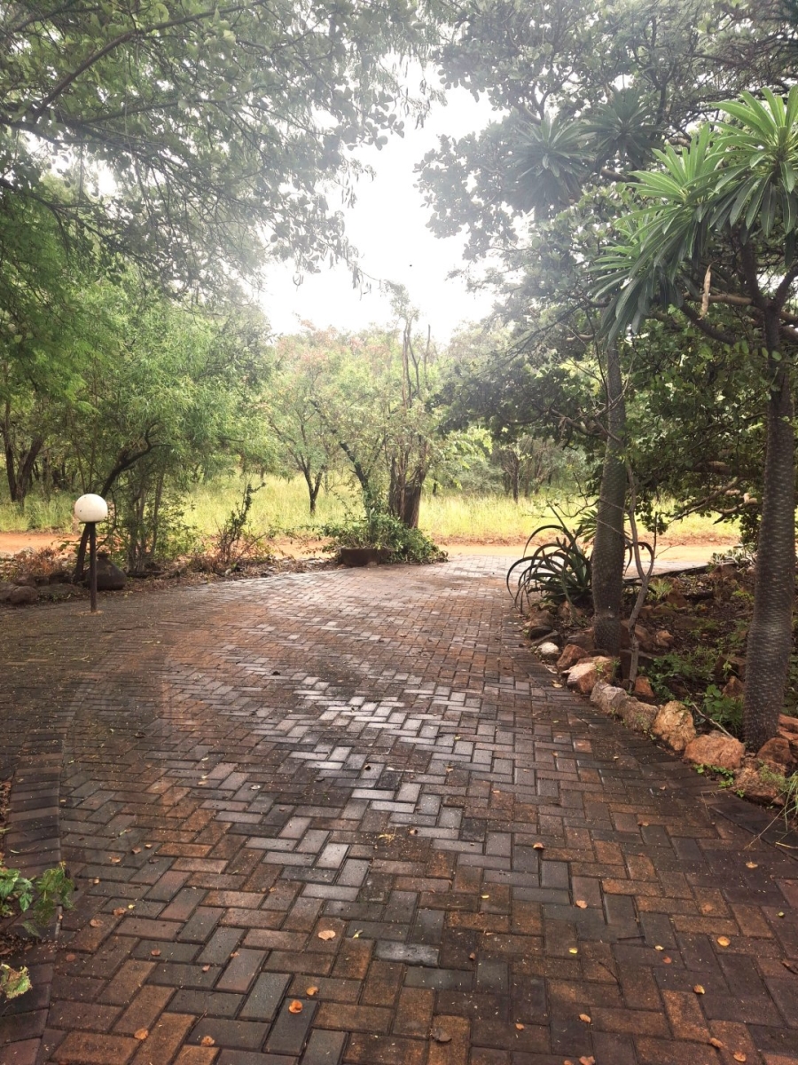 5 Bedroom Property for Sale in Rooiberg Limpopo