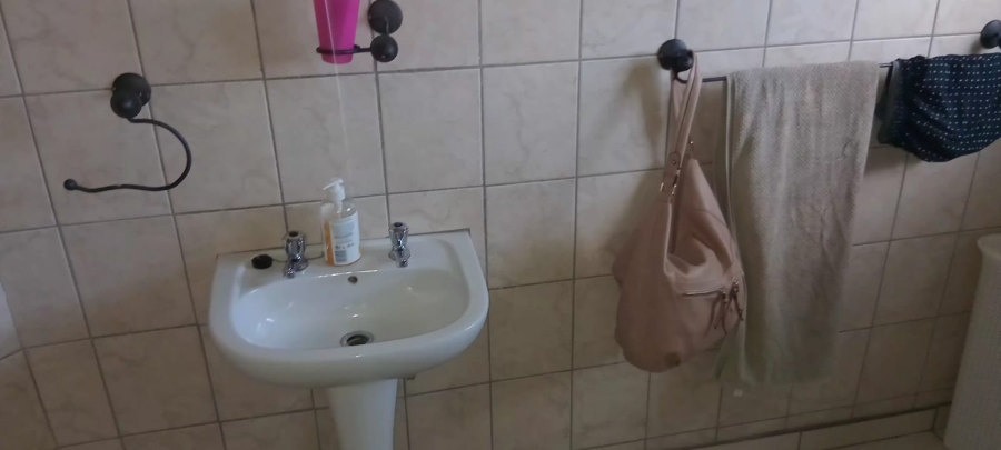 1 Bedroom Property for Sale in Penina Park Ext 1 Limpopo