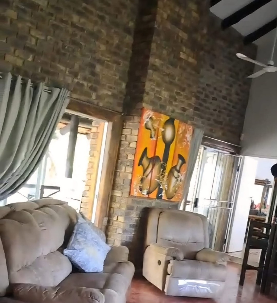 5 Bedroom Property for Sale in Leeupoort Limpopo