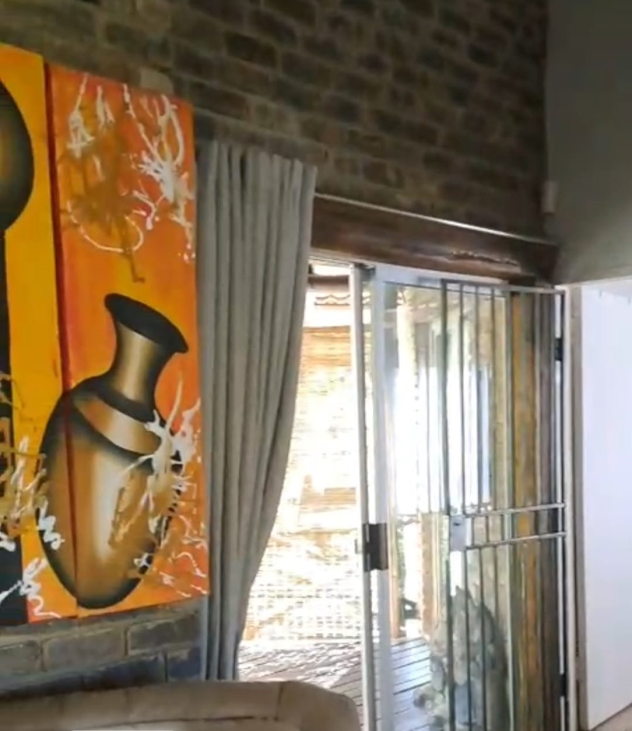 5 Bedroom Property for Sale in Leeupoort Limpopo