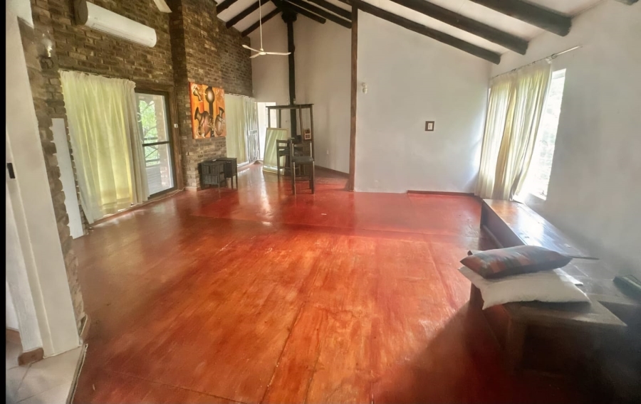 5 Bedroom Property for Sale in Leeupoort Limpopo