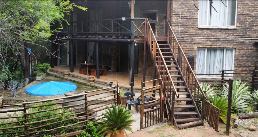 5 Bedroom Property for Sale in Leeupoort Limpopo