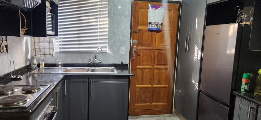 3 Bedroom Property for Sale in Westenburg Limpopo