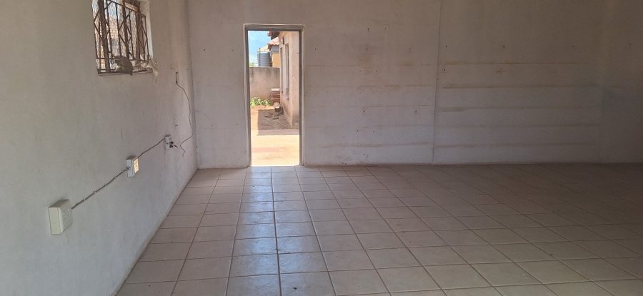 4 Bedroom Property for Sale in Chroompark Limpopo