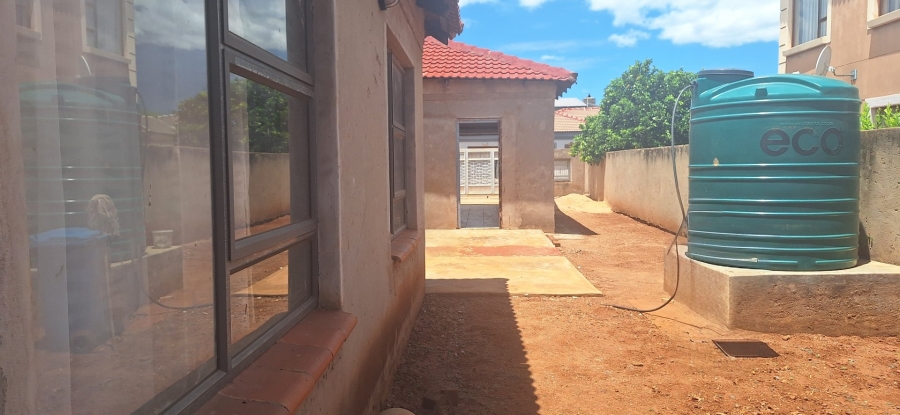 4 Bedroom Property for Sale in Chroompark Limpopo