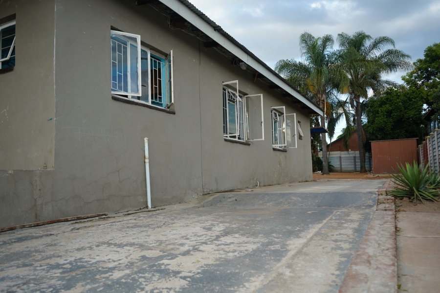 To Let  Bedroom Property for Rent in Polokwane Central Limpopo