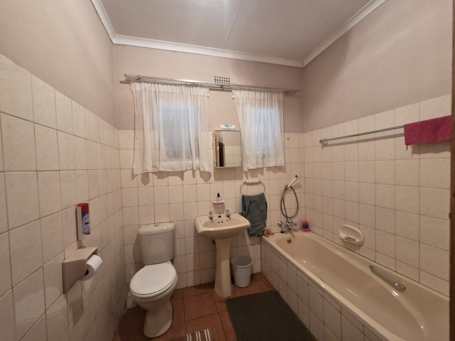 3 Bedroom Property for Sale in Fauna Park Limpopo