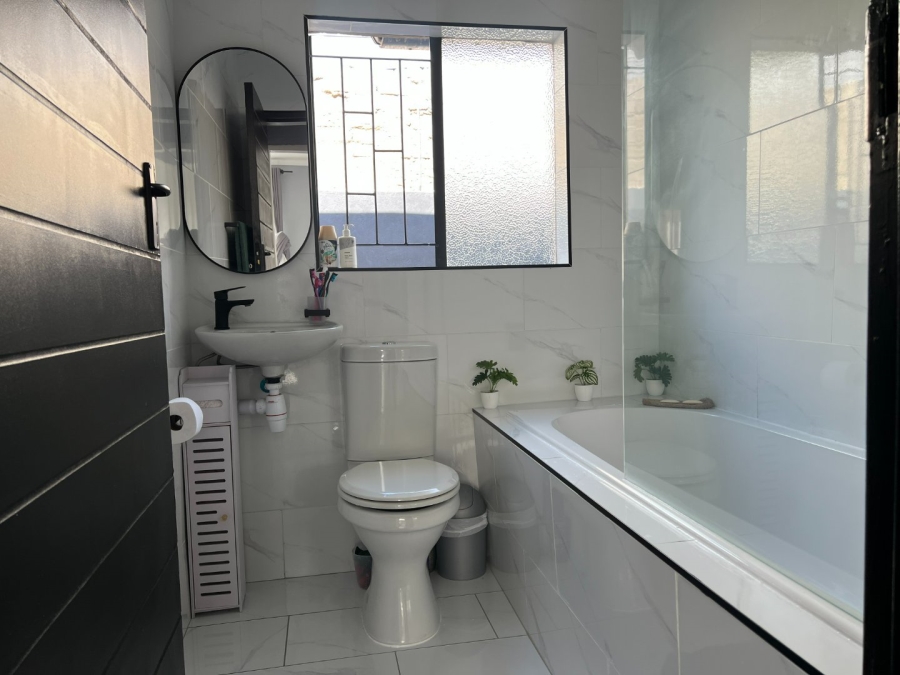 2 Bedroom Property for Sale in Penina Park Limpopo