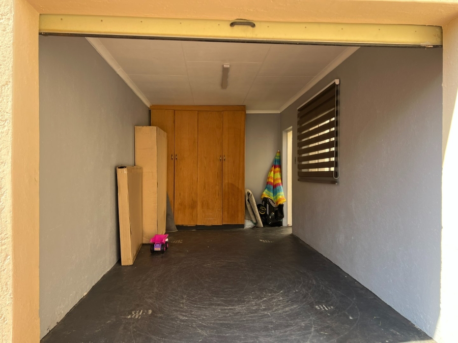 2 Bedroom Property for Sale in Penina Park Limpopo