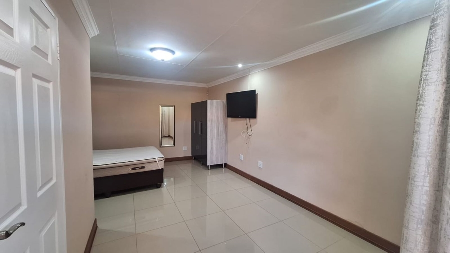 To Let 1 Bedroom Property for Rent in Chroompark Limpopo