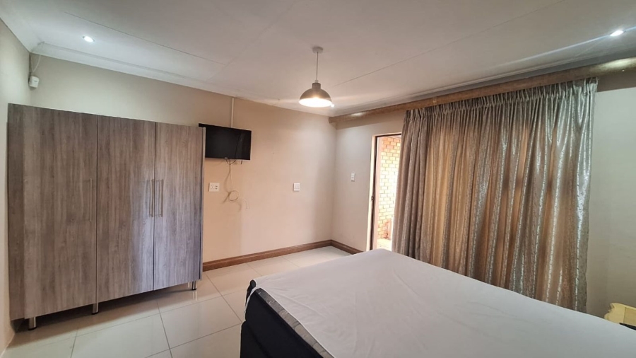 To Let 1 Bedroom Property for Rent in Chroompark Limpopo