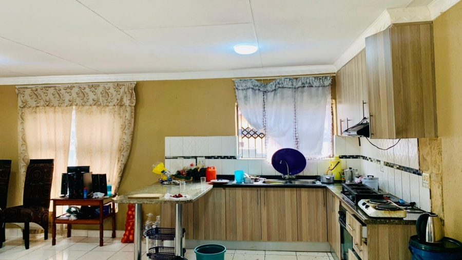 6 Bedroom Property for Sale in Aquapark Limpopo