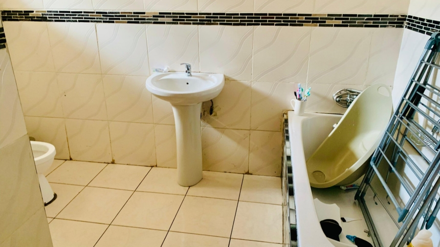 6 Bedroom Property for Sale in Aquapark Limpopo