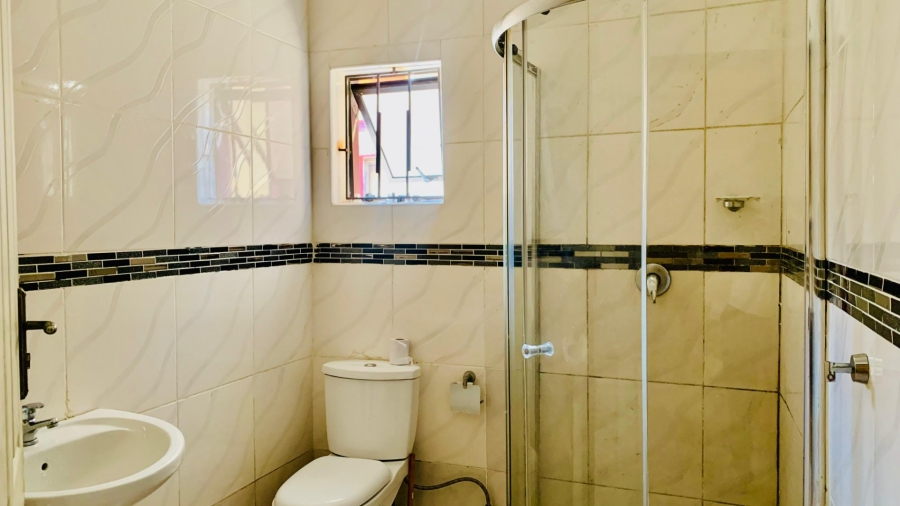 6 Bedroom Property for Sale in Aquapark Limpopo