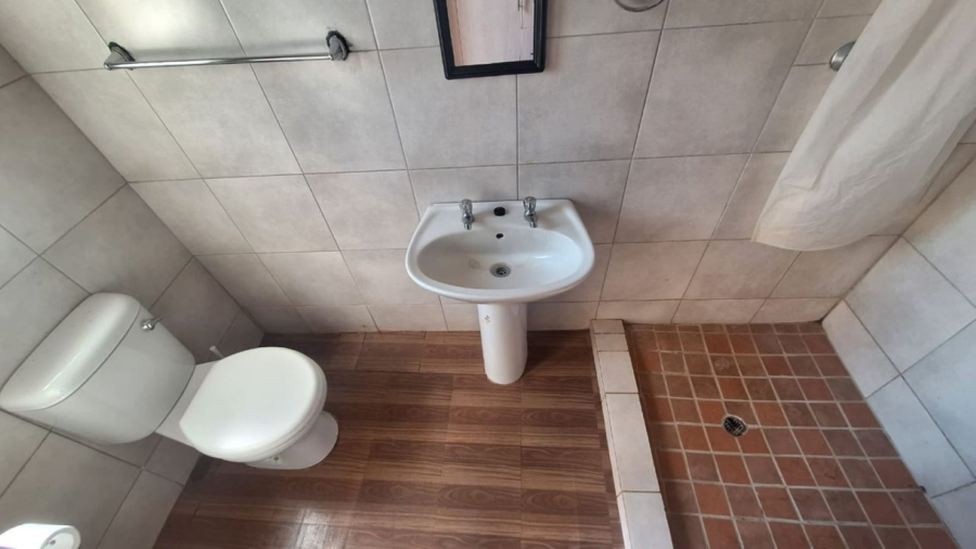 To Let 1 Bedroom Property for Rent in Mahwelereng Limpopo