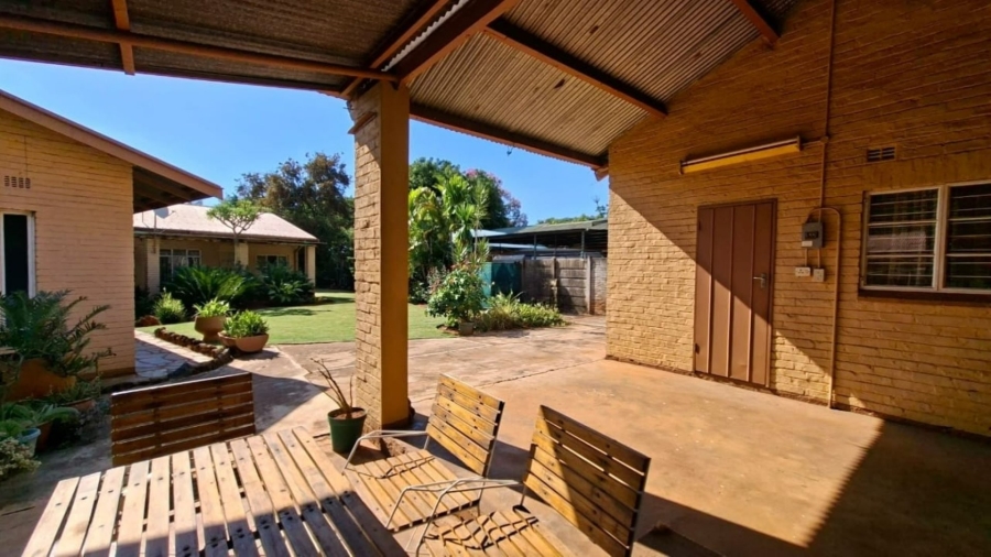 4 Bedroom Property for Sale in Kameeldoringpark Limpopo