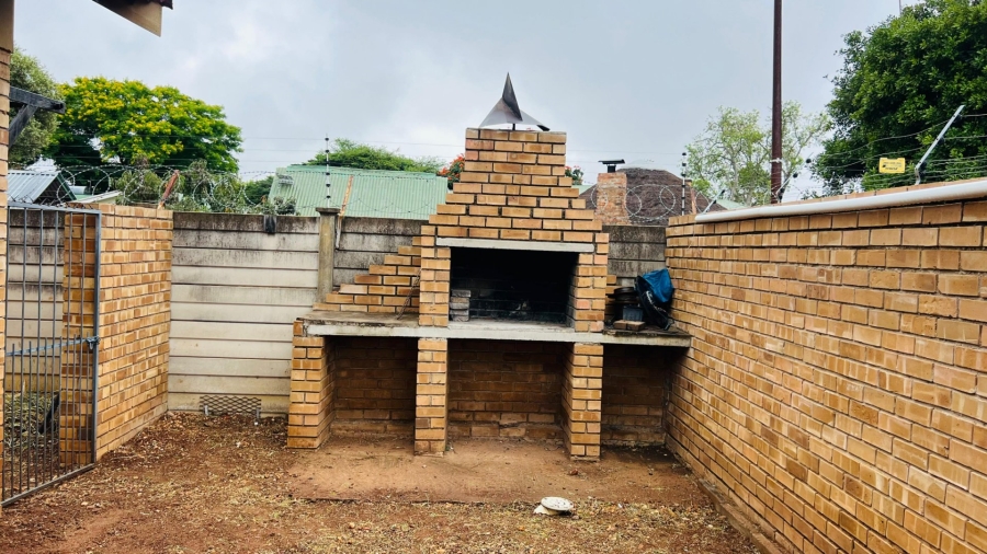 To Let 2 Bedroom Property for Rent in Hospitaalpark Limpopo