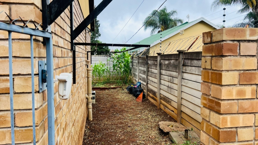 To Let 2 Bedroom Property for Rent in Hospitaalpark Limpopo