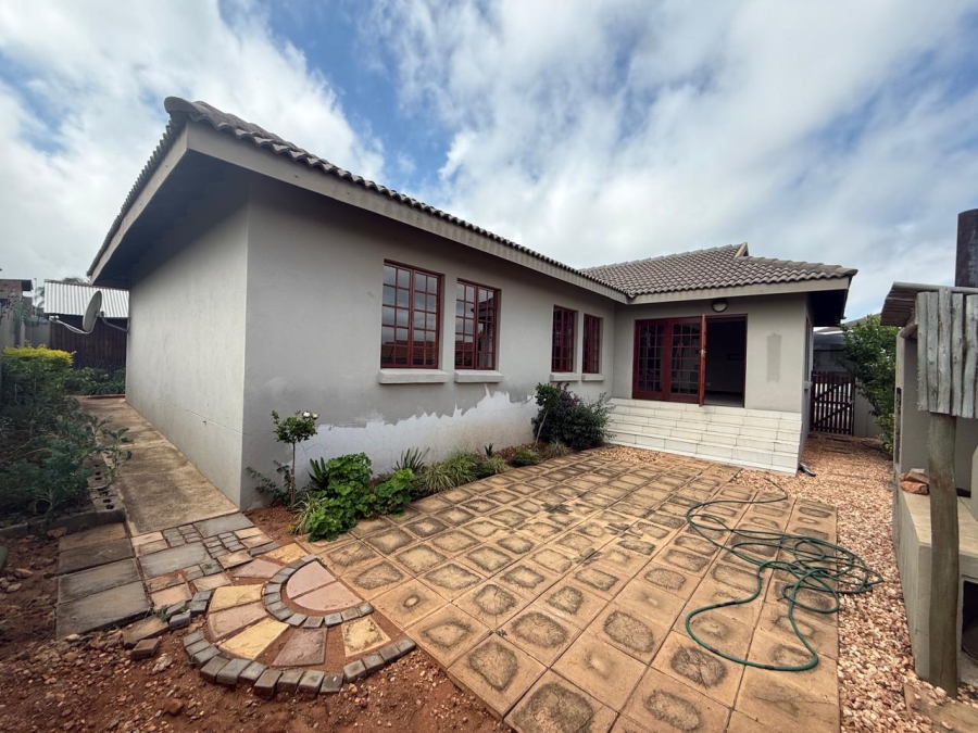 To Let 3 Bedroom Property for Rent in Bendor Limpopo