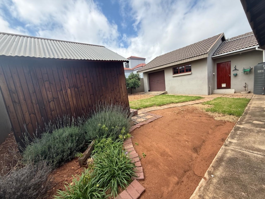 To Let 3 Bedroom Property for Rent in Bendor Limpopo
