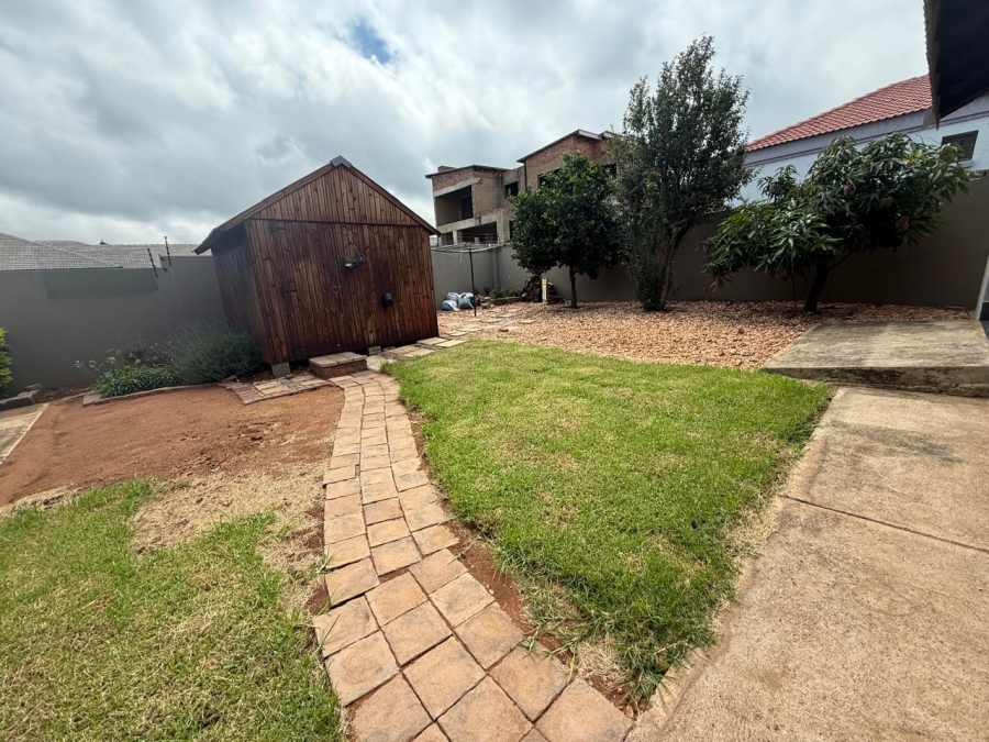 To Let 3 Bedroom Property for Rent in Bendor Limpopo