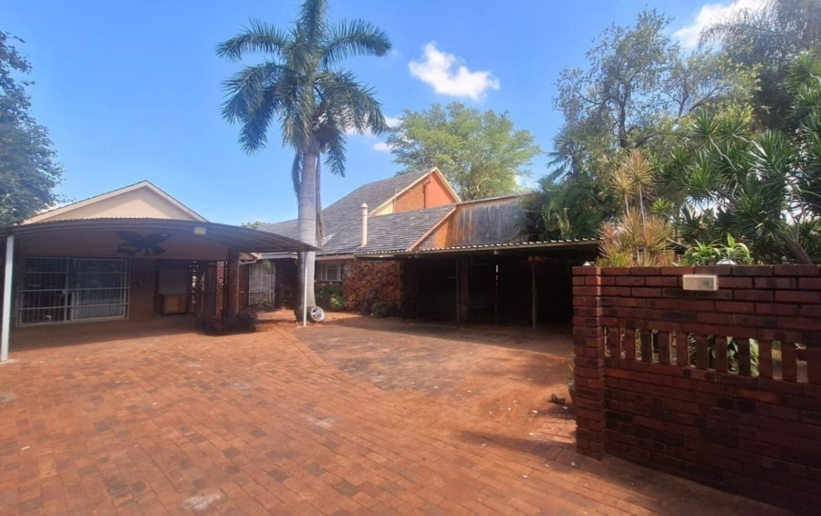 4 Bedroom Property for Sale in Kameeldoringpark Limpopo