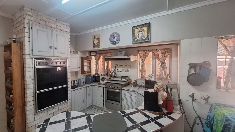 4 Bedroom Property for Sale in Kameeldoringpark Limpopo