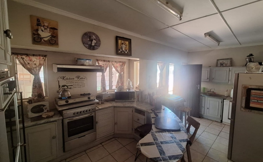 4 Bedroom Property for Sale in Kameeldoringpark Limpopo