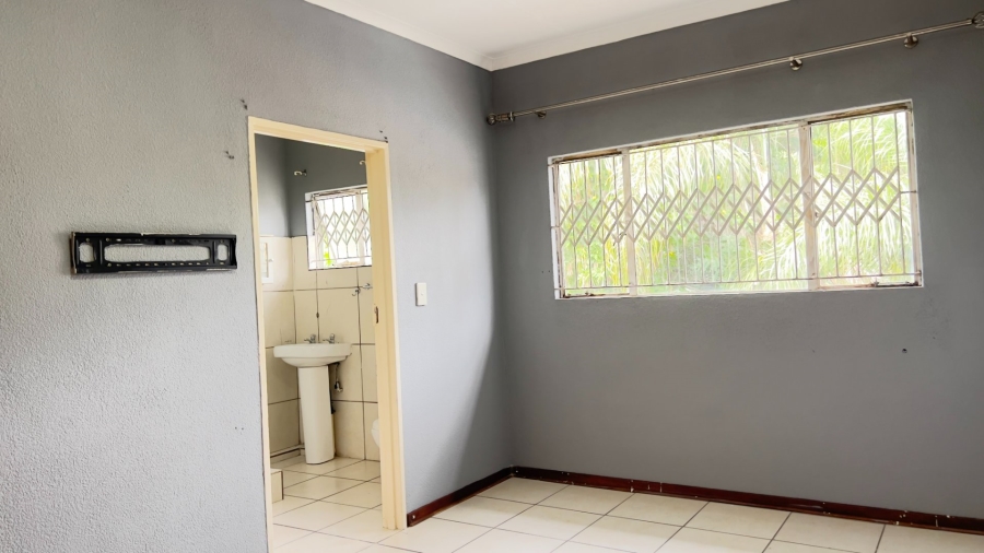 To Let 3 Bedroom Property for Rent in Moregloed Limpopo