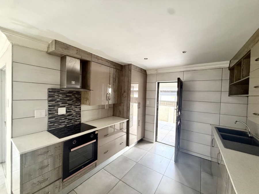 To Let 3 Bedroom Property for Rent in Mahlasedi Park Limpopo