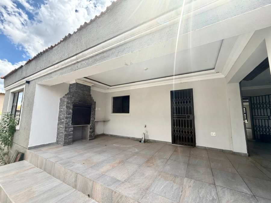 To Let 3 Bedroom Property for Rent in Mahlasedi Park Limpopo