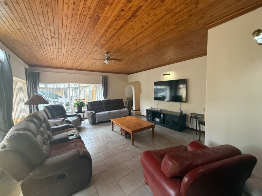 To Let 5 Bedroom Property for Rent in Welgelegen Limpopo