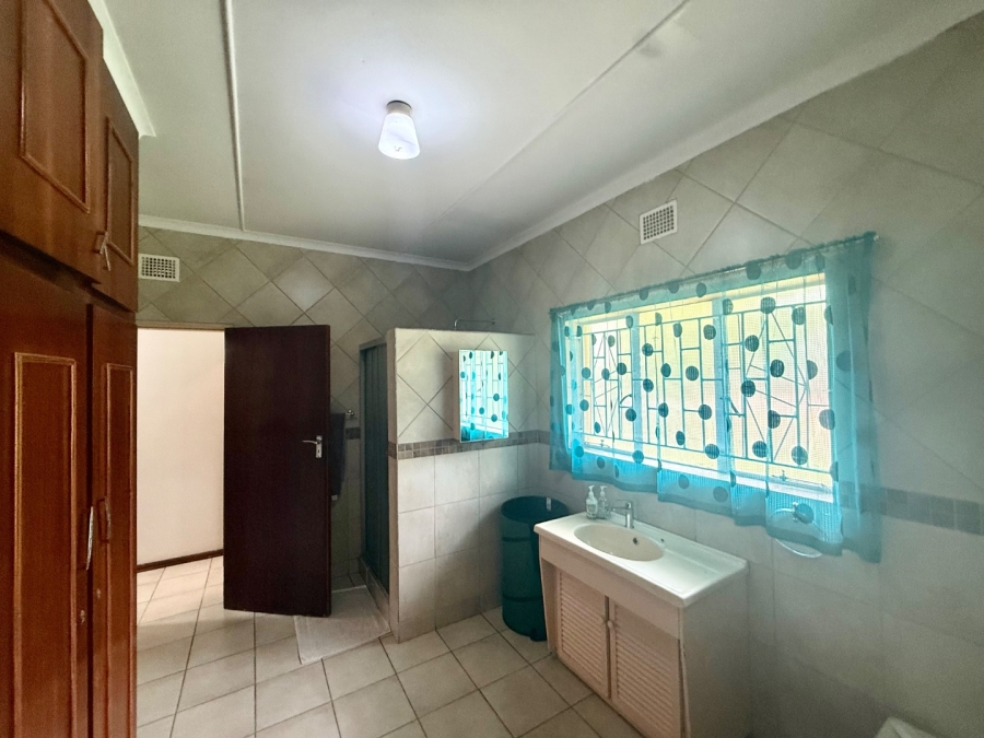 To Let 5 Bedroom Property for Rent in Welgelegen Limpopo