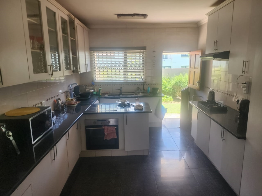 To Let 4 Bedroom Property for Rent in Thornhill Limpopo