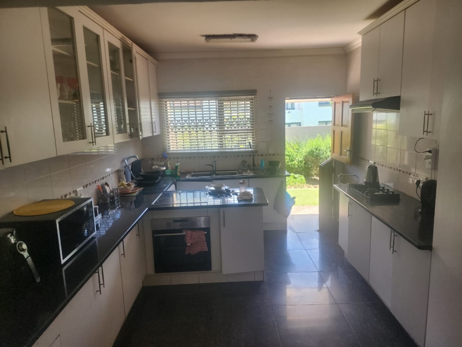 To Let 4 Bedroom Property for Rent in Thornhill Limpopo
