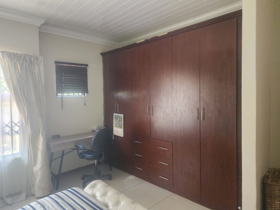 To Let 4 Bedroom Property for Rent in Thornhill Limpopo
