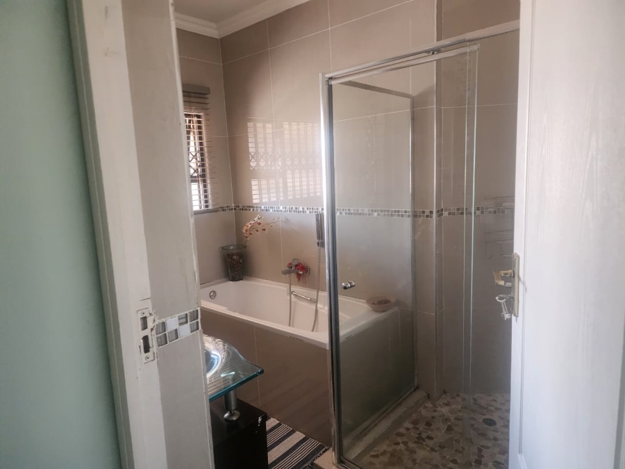 To Let 4 Bedroom Property for Rent in Thornhill Limpopo