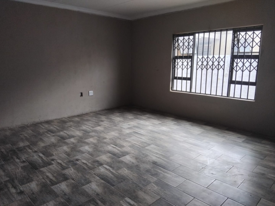 To Let 5 Bedroom Property for Rent in Chroompark Limpopo