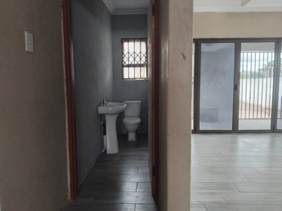 To Let 5 Bedroom Property for Rent in Chroompark Limpopo
