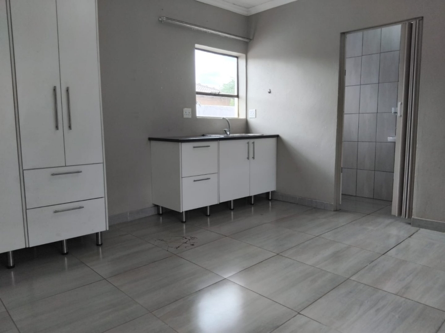 To Let 1 Bedroom Property for Rent in Chroompark Limpopo