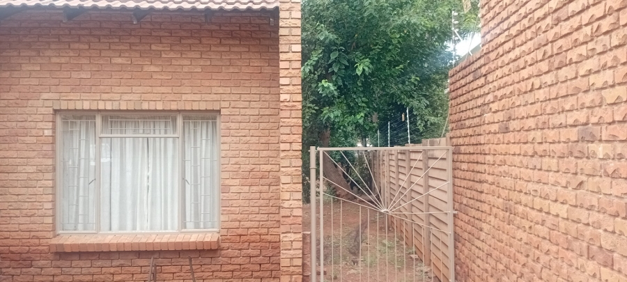 To Let 3 Bedroom Property for Rent in Fauna Park Limpopo