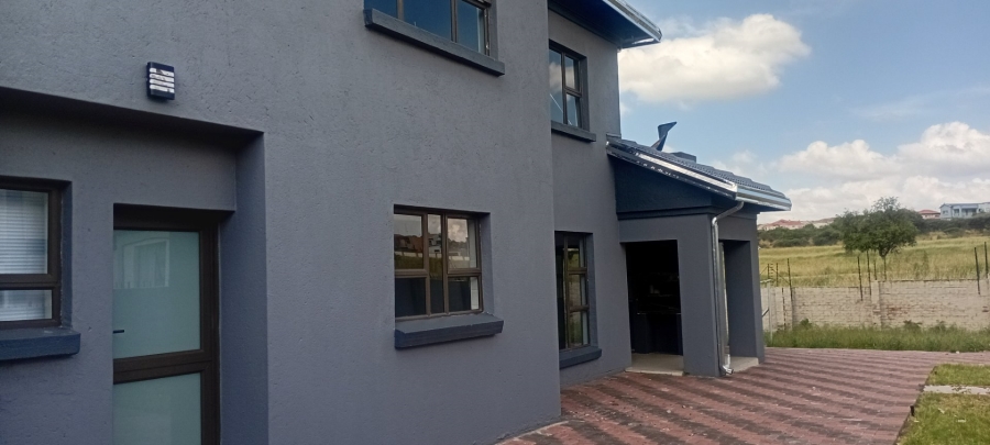 To Let 6 Bedroom Property for Rent in Thornhill Limpopo