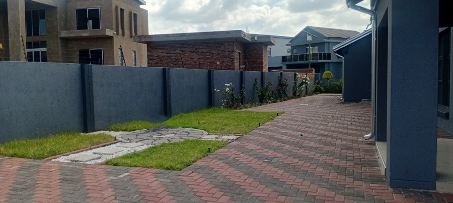 To Let 6 Bedroom Property for Rent in Thornhill Limpopo