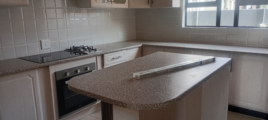 To Let 6 Bedroom Property for Rent in Thornhill Limpopo