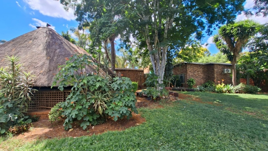 To Let 4 Bedroom Property for Rent in Chroompark Limpopo