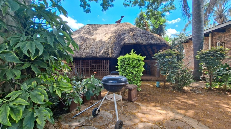 To Let 4 Bedroom Property for Rent in Chroompark Limpopo