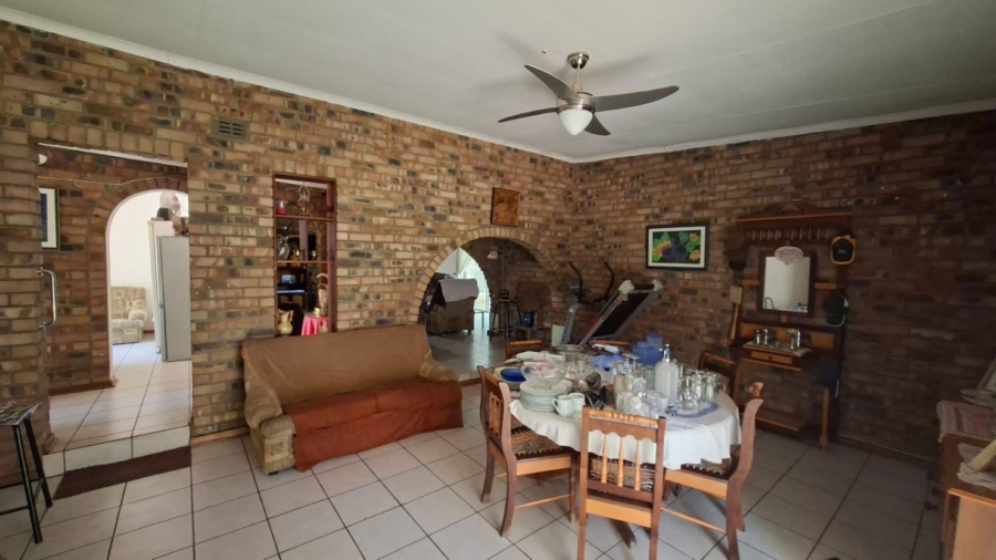 To Let 4 Bedroom Property for Rent in Chroompark Limpopo