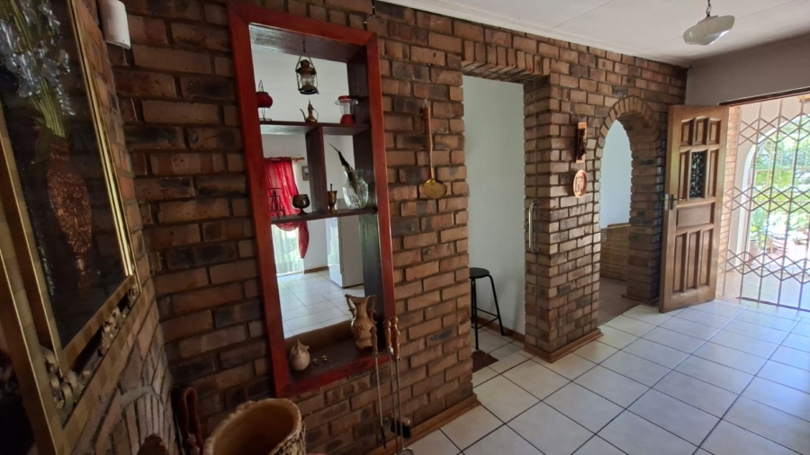 To Let 4 Bedroom Property for Rent in Chroompark Limpopo