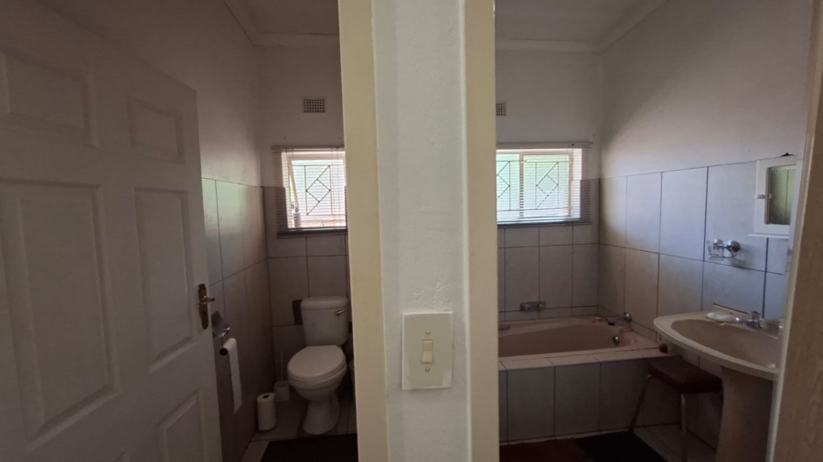 To Let 4 Bedroom Property for Rent in Chroompark Limpopo