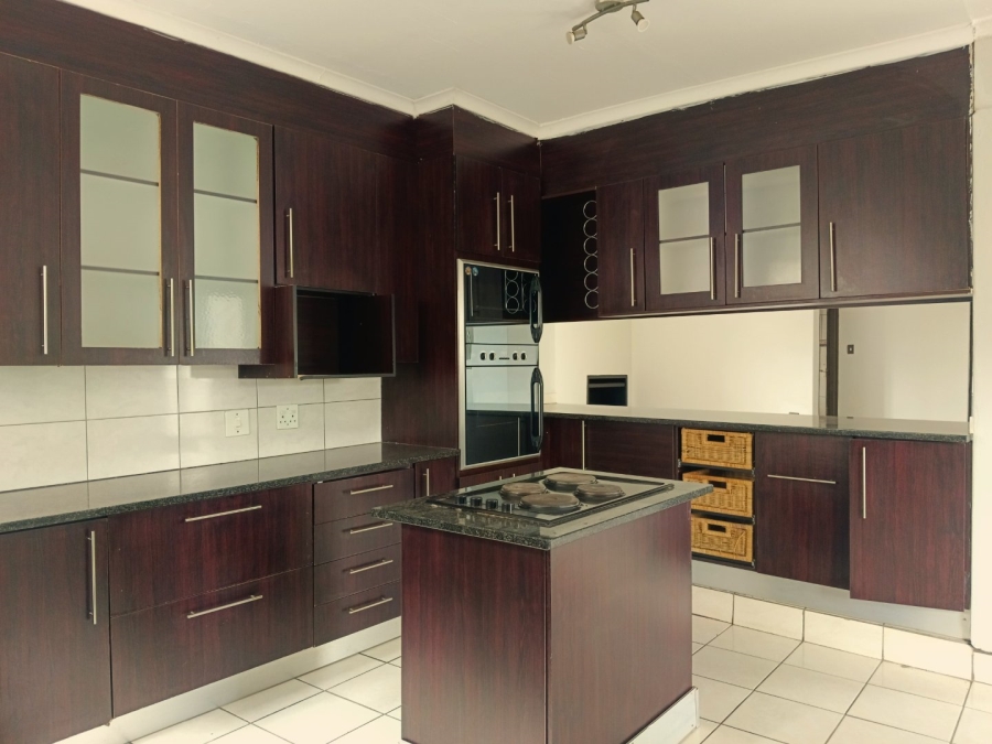 To Let 5 Bedroom Property for Rent in Thornhill Limpopo